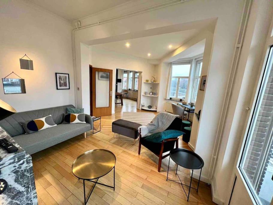 Bellevue - Grand Appartement Pour 5 Sur Les Quais De La Meuse Liège Exterior foto