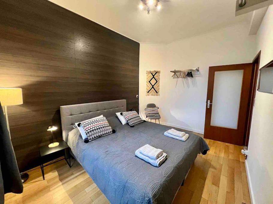 Bellevue - Grand Appartement Pour 5 Sur Les Quais De La Meuse Liège Exterior foto