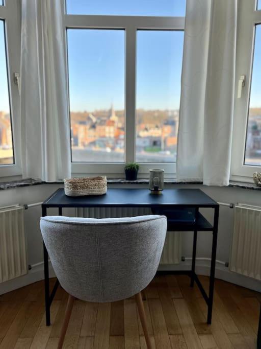Bellevue - Grand Appartement Pour 5 Sur Les Quais De La Meuse Liège Exterior foto