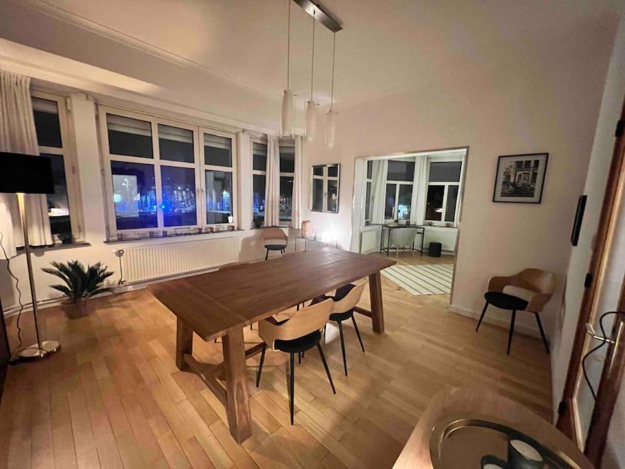 Bellevue - Grand Appartement Pour 5 Sur Les Quais De La Meuse Liège Exterior foto