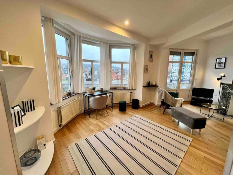 Bellevue - Grand Appartement Pour 5 Sur Les Quais De La Meuse Liège Exterior foto