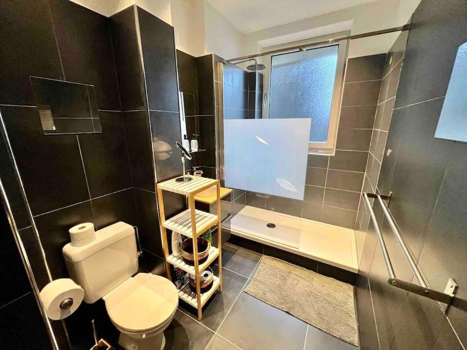 Bellevue - Grand Appartement Pour 5 Sur Les Quais De La Meuse Liège Exterior foto