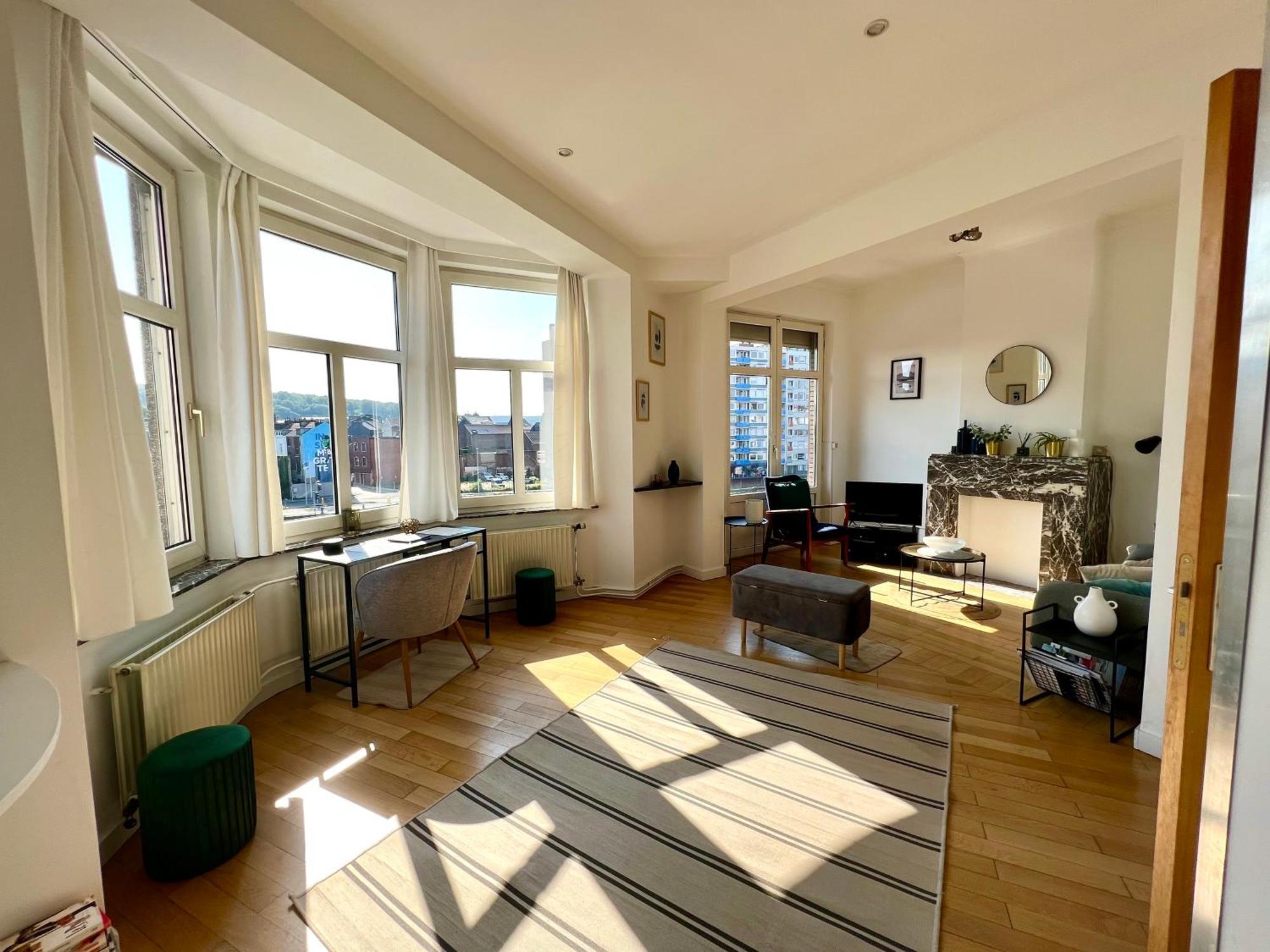 Bellevue - Grand Appartement Pour 5 Sur Les Quais De La Meuse Liège Exterior foto